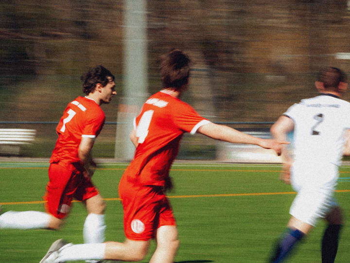 Maglie da calcio personalizzate per squadre sportive.