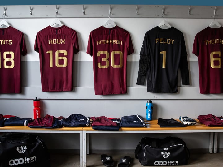 Catalogo completo TeamShirts: scopri tutte le nostre categorie di abbigliamento.