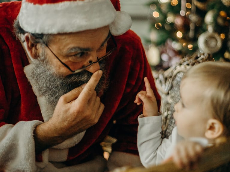 weihnachtsmann und kind