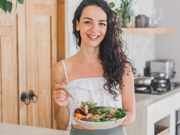 Sofia Konstantinido Iss Happy, Foto von Josephine Blossfeld