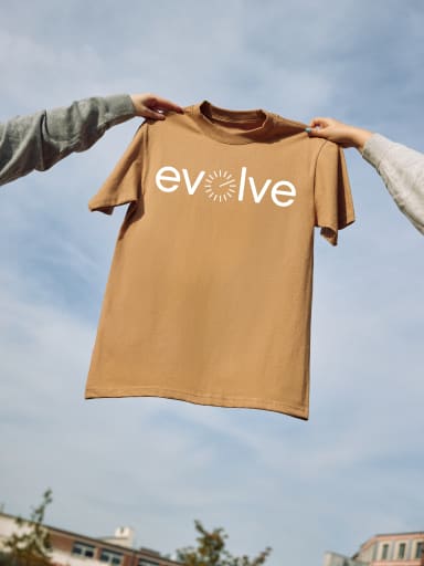 Shirt met logo evolve