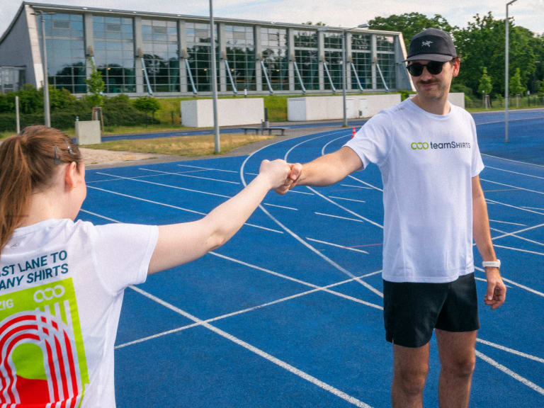 joggen für anfänger, etappenziele feiern, läufer feiern sich