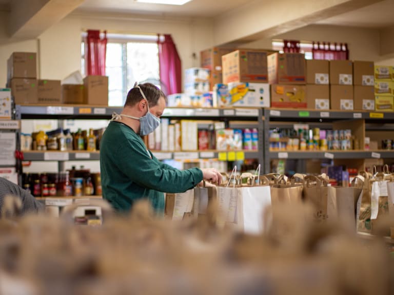 soziales engagement, sachspenden