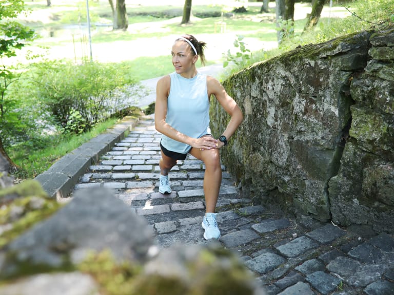 bodyweight training lunges