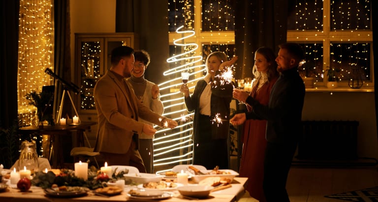 Soirée de Noël en entreprise : idées originales pour une fête réussie