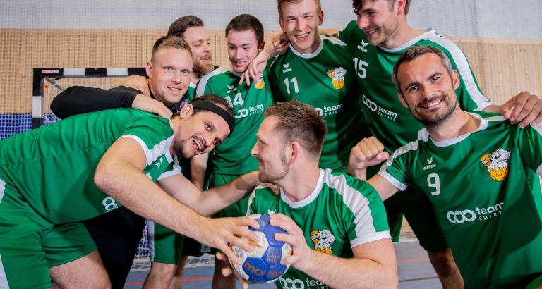 Handball Trikots für das ganze Team gestalten