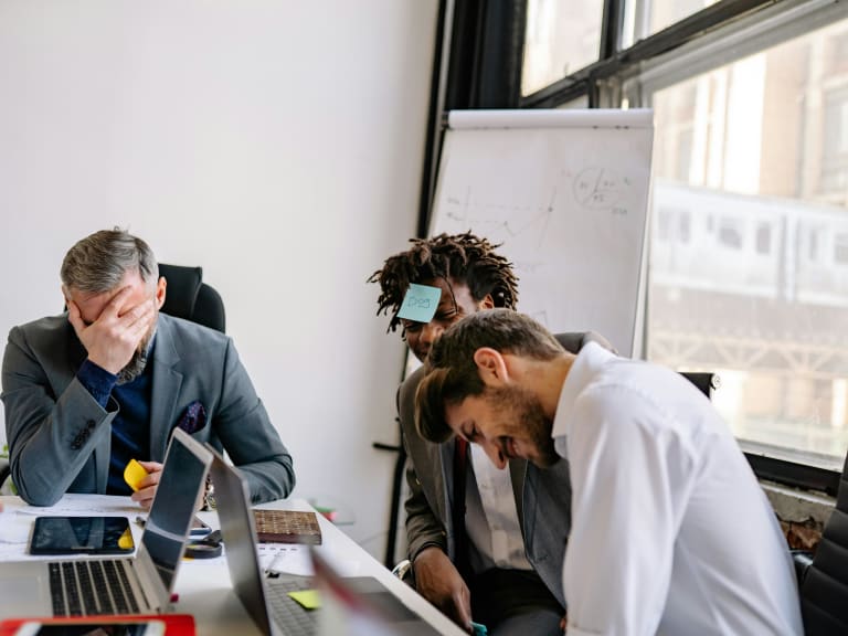 work fun balance équipe joyeuse