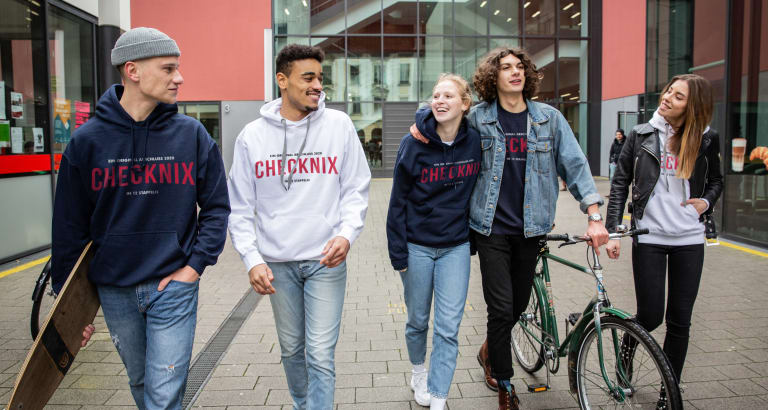 Hoodies, Shirts uvm. für Deine Abschlussklasse