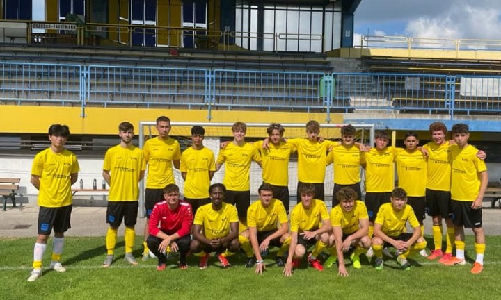 Schülermannschaft der HAK VBS Mödling