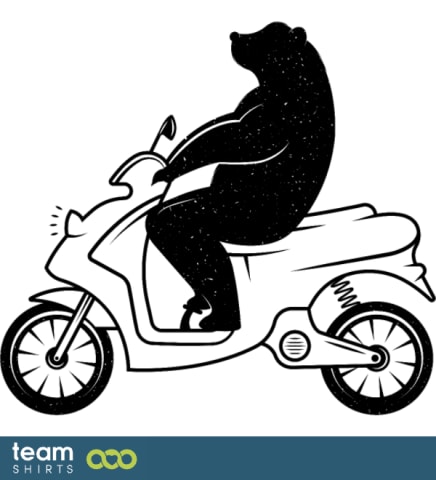 Ours sur un scooter