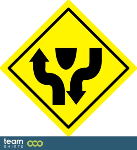 Autoroute divisée en signal de circulation