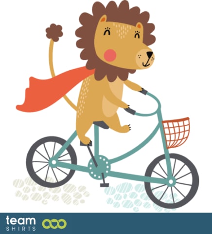 Leeuw met cape op de fiets