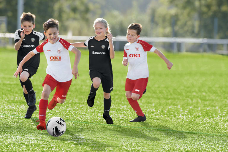 Maillot foot bleu roi et blanc pour enfant - personnalisé au dos avec votre  prénom et numéro