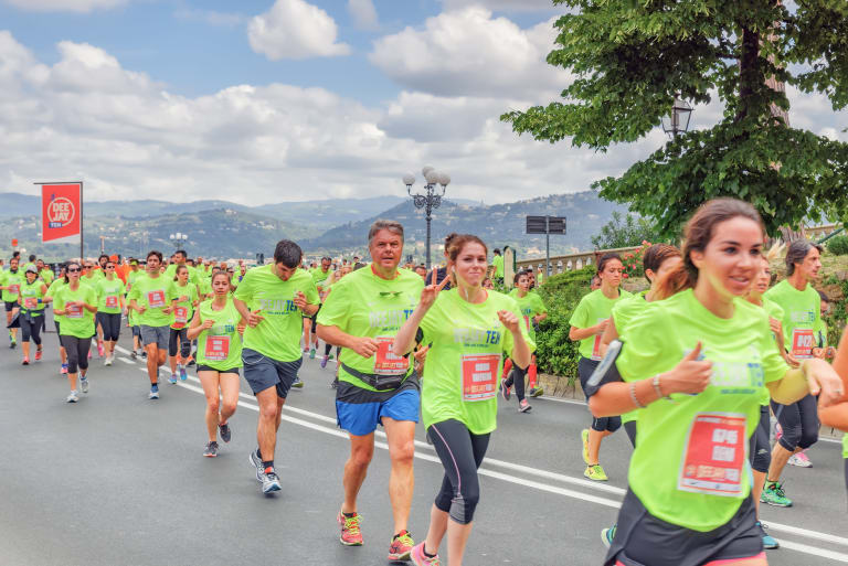 firmenlauf planen, team in grünen trikots