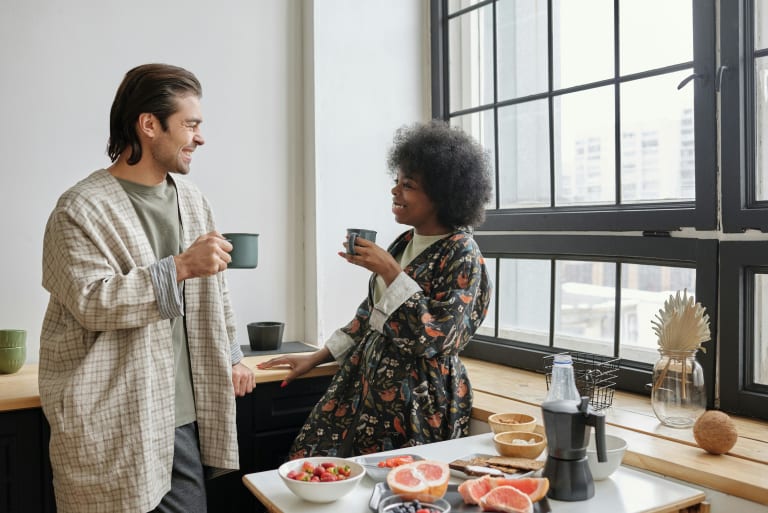 mental load in partnerschaften, paar im gespräch