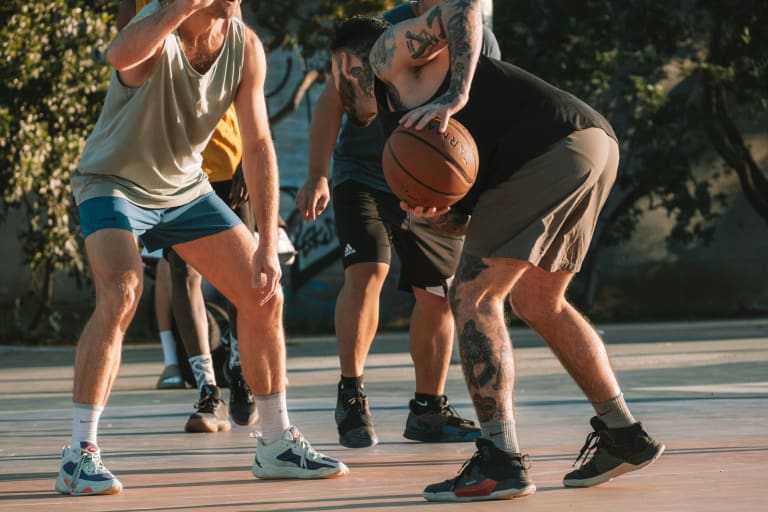 Match de basketball extérieur